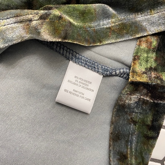 NWT one world top size medium - Picture 3 of 4